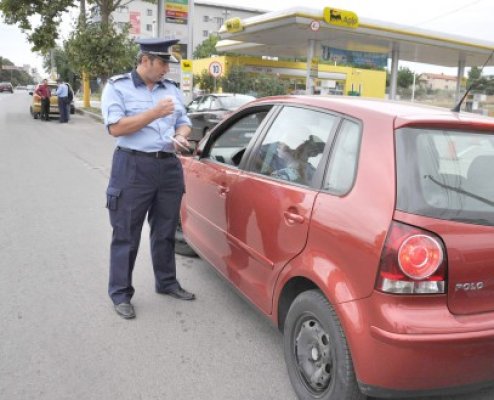 Poliţştii rutieri au aplicat 152 de sancţiuni în doar 24 de ore